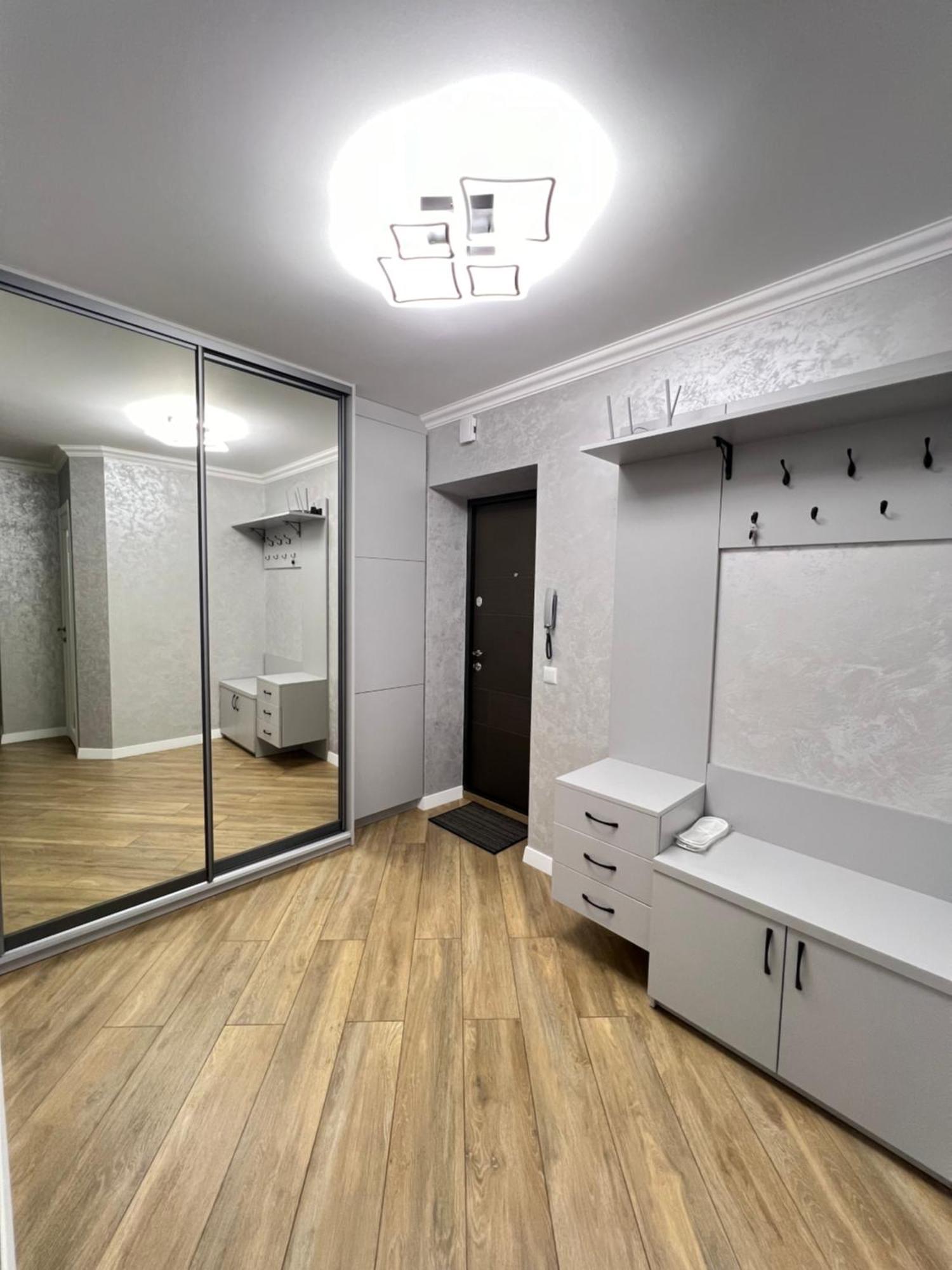 Затишна Квартира Біля Парку Центр Міста Ternopil Luaran gambar
